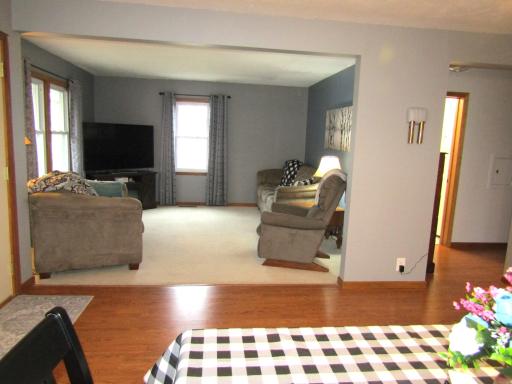 215 7th Street, Dawson, MN 56232