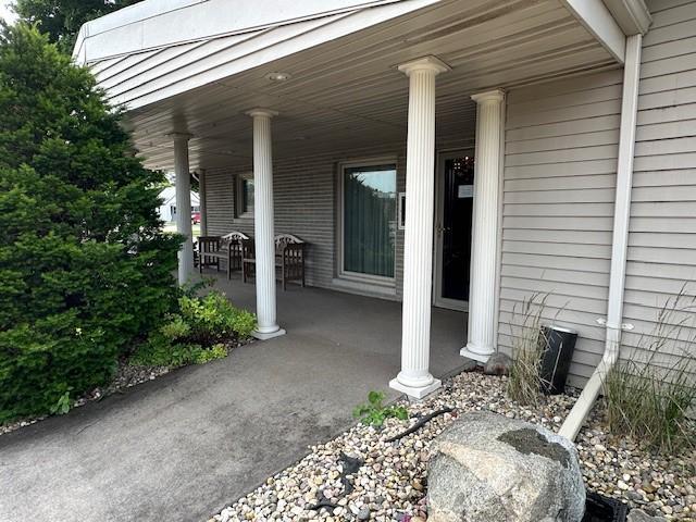 Covered front entrance