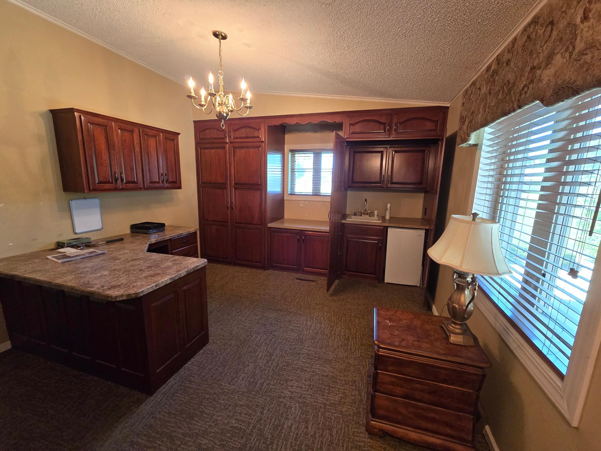 SW office with sink & mini fridge 12'5 x 16'5
