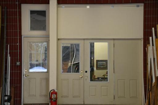 doors and top piece open up