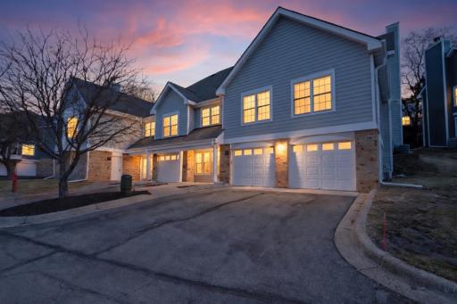 5980 Chasewood Parkway, 102, Minnetonka, MN 55343