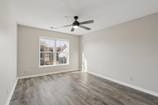 5980 Chasewood Parkway, 102, Minnetonka, MN 55343