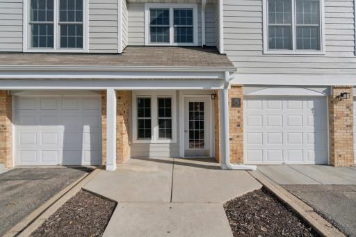 5980 Chasewood Parkway, 102, Minnetonka, MN 55343