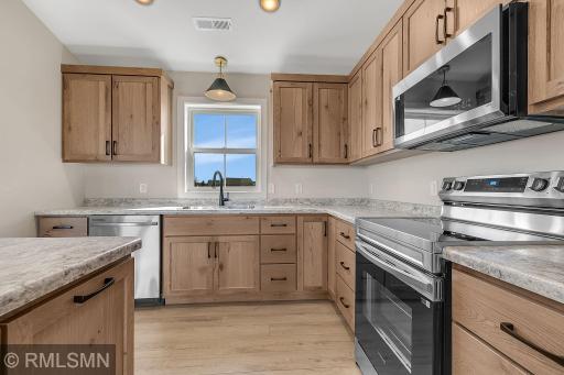 Abundance amount of storage in kitchen cabinets