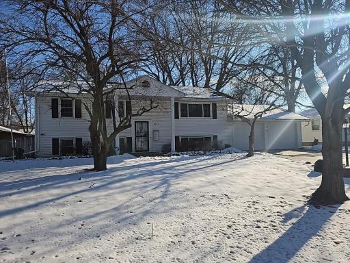 6017 Bethia Lane, Minneapolis, MN 55429