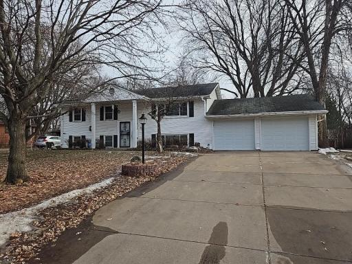 6017 Bethia Lane, Minneapolis, MN 55429