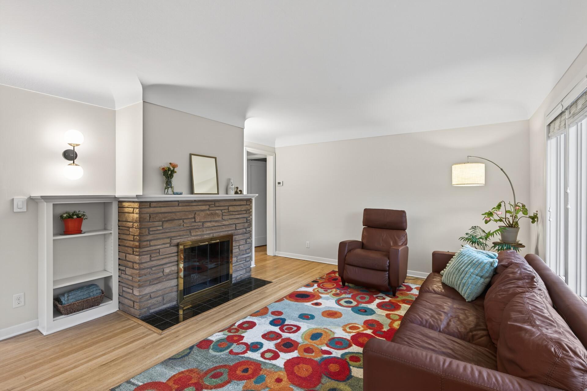 Coved ceiling with new light fixtures, proudly showing the MCM flavor!