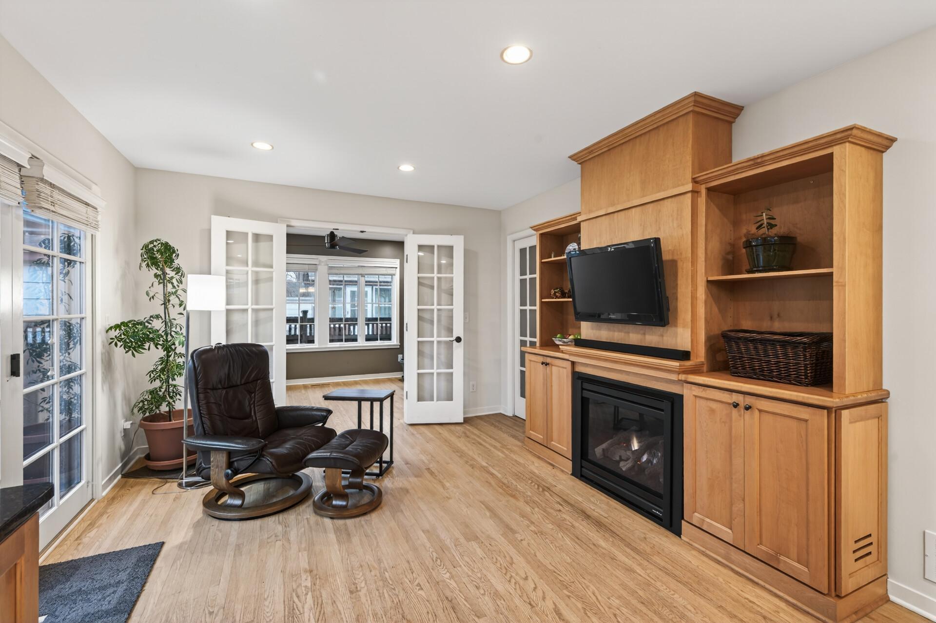 Cozy second living room for lounging or entertaining!
