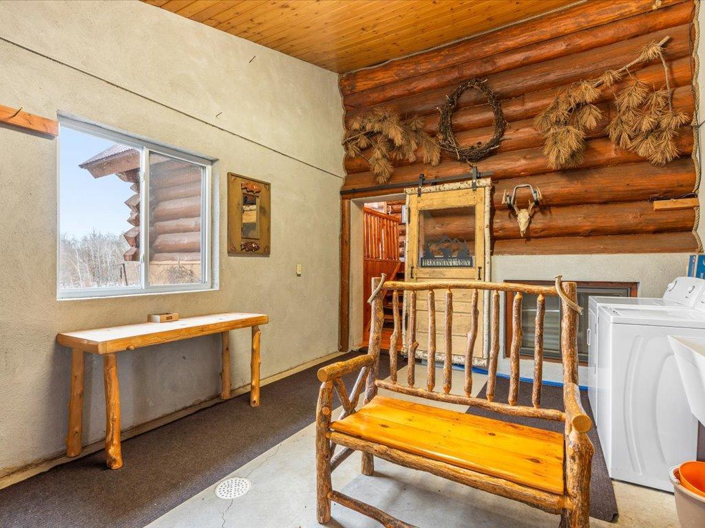 Large entryway mudroom