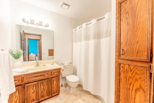 Thoughtful upper-level functionality for busy mornings and daily life.