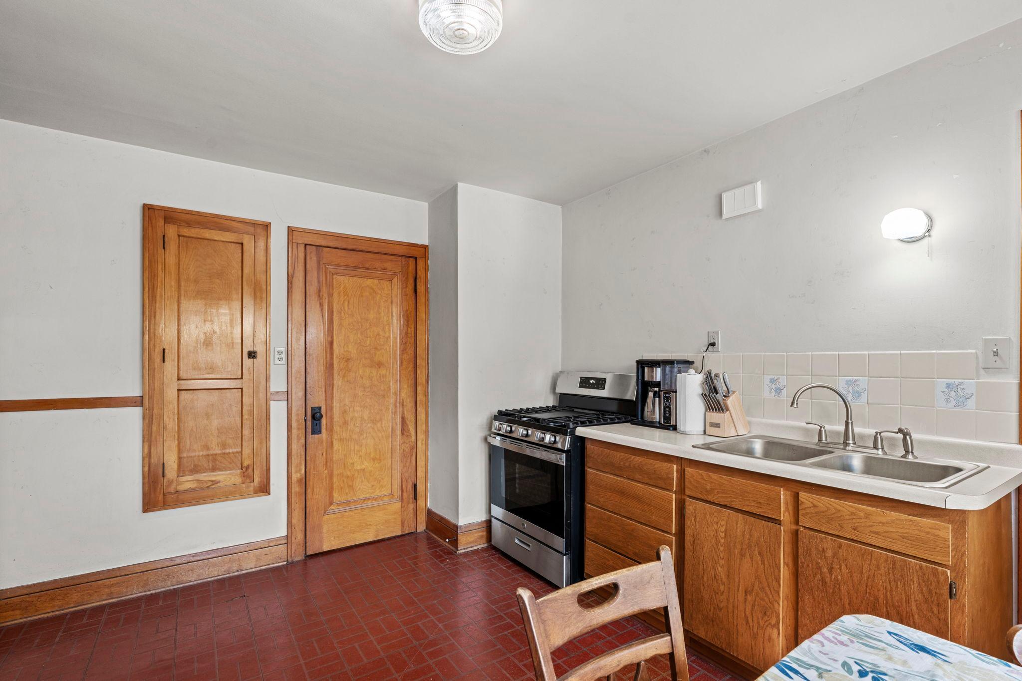 50-web-or-mls-5150 39th Ave S-351.jpg