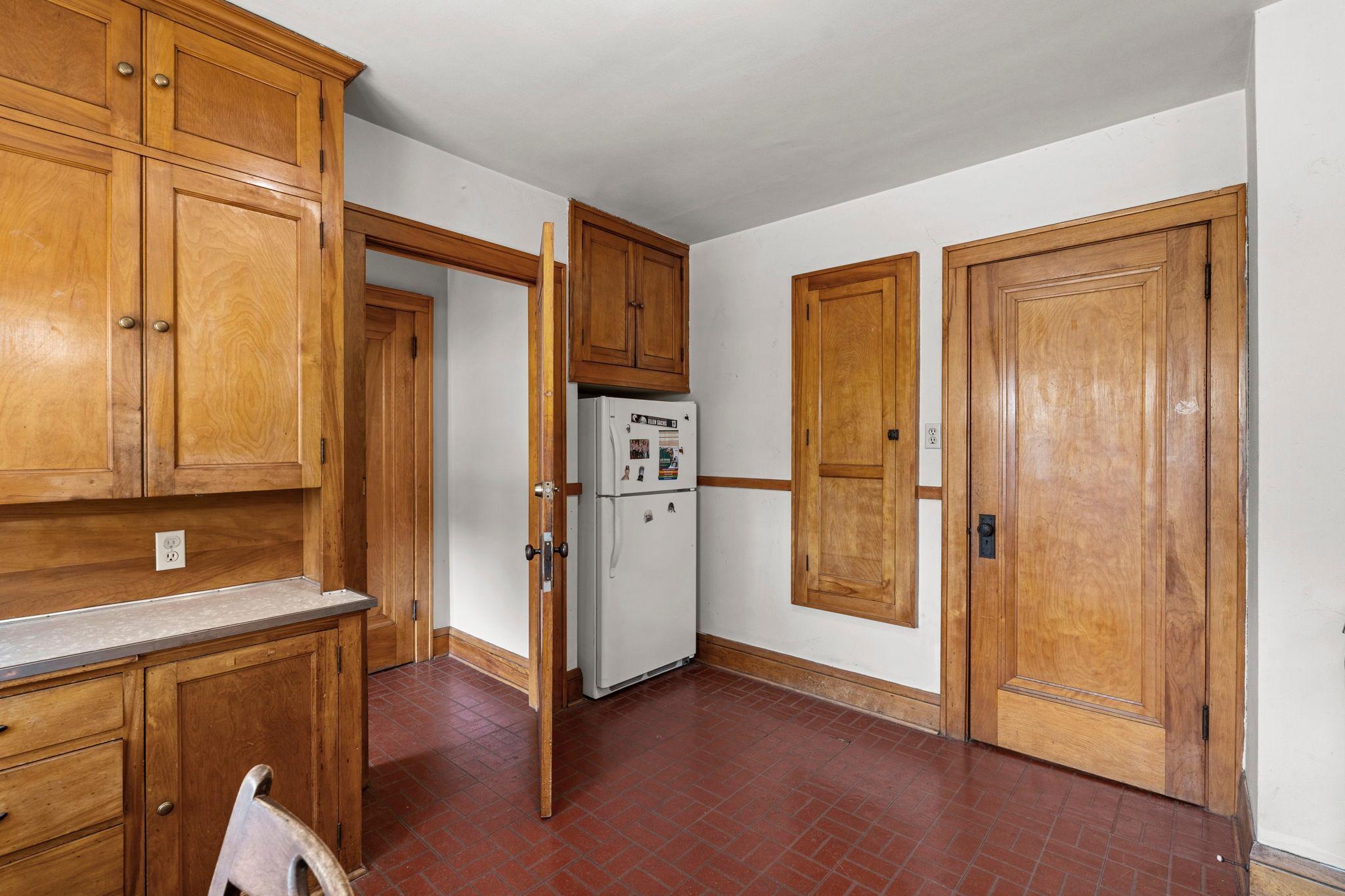 52-web-or-mls-5150 39th Ave S-361.jpg