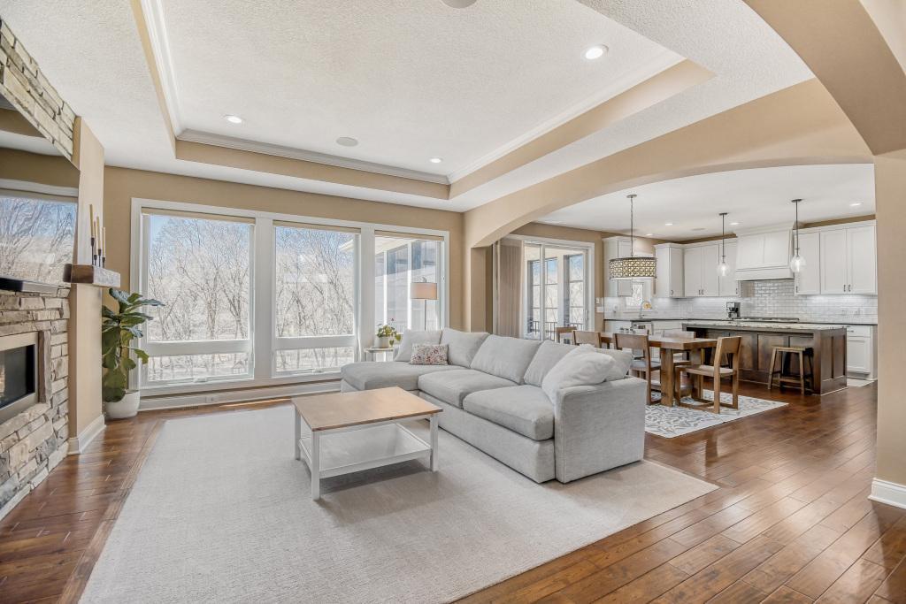 5676 Garden Drive - MLS Sized - 004 - 04 Living Room.jpg