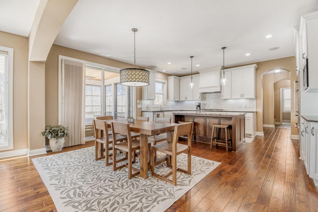 5676 Garden Drive - MLS Sized - 007 - 07 Dining Room.jpg