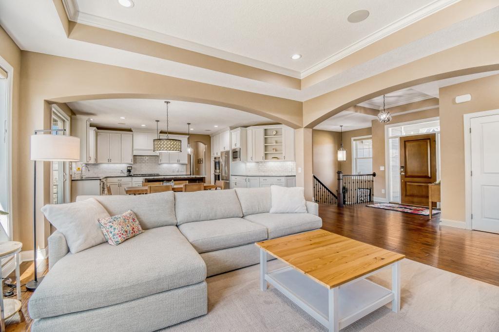 5676 Garden Drive - MLS Sized - 005 - 05 Living Room.jpg