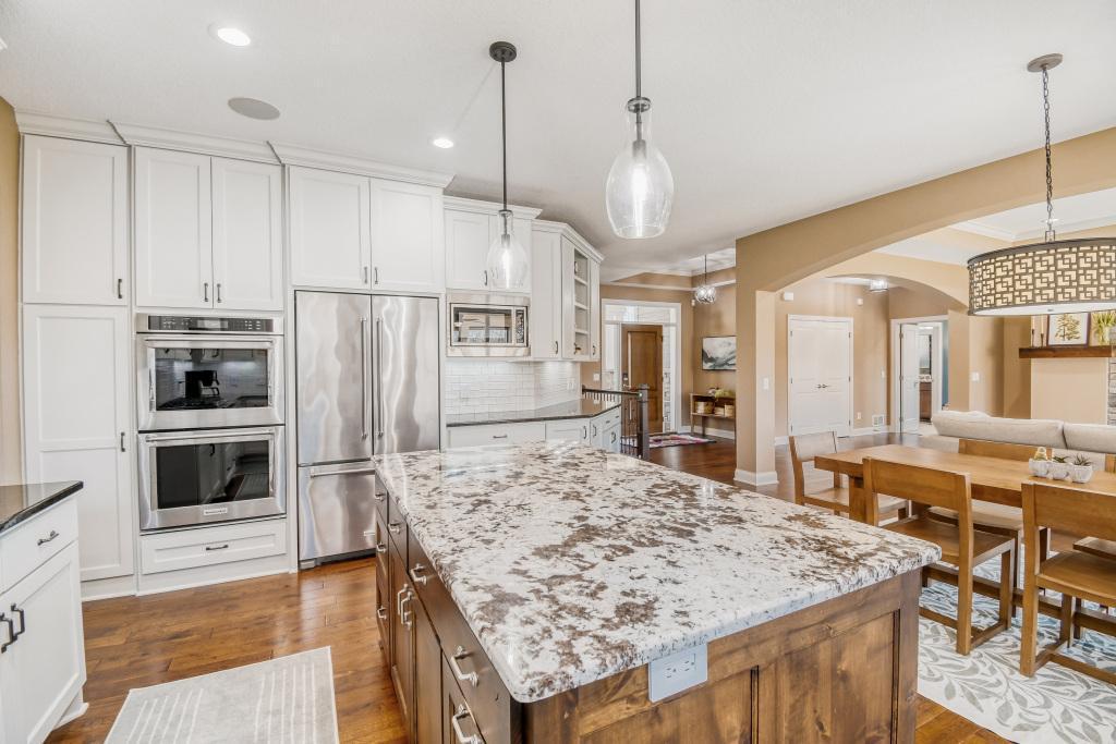 5676 Garden Drive - MLS Sized - 010 - 10 Kitchen.jpg