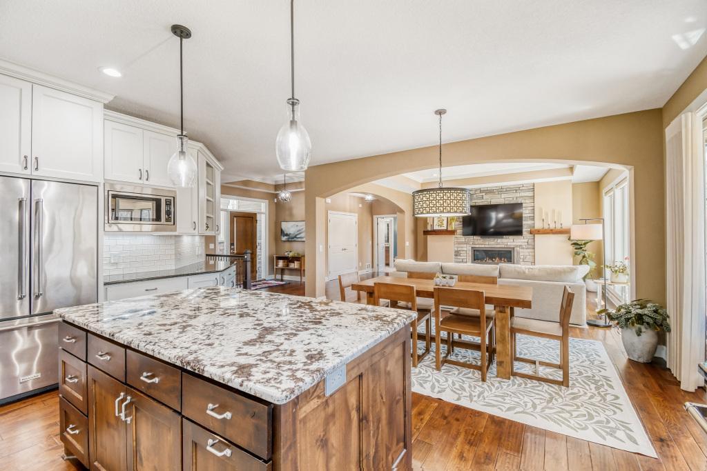 5676 Garden Drive - MLS Sized - 011 - 11 Kitchen.jpg