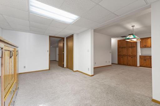 8917 Cambridge Avenue, Brooklyn Park, MN 55443
