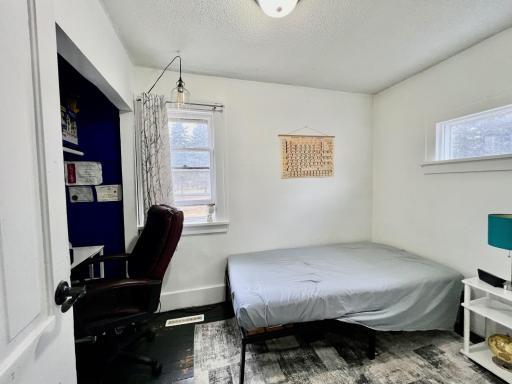 Bedroom 2 on main.jpg