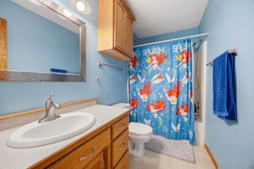 1530 29th Avenue S, Fargo, ND 58103