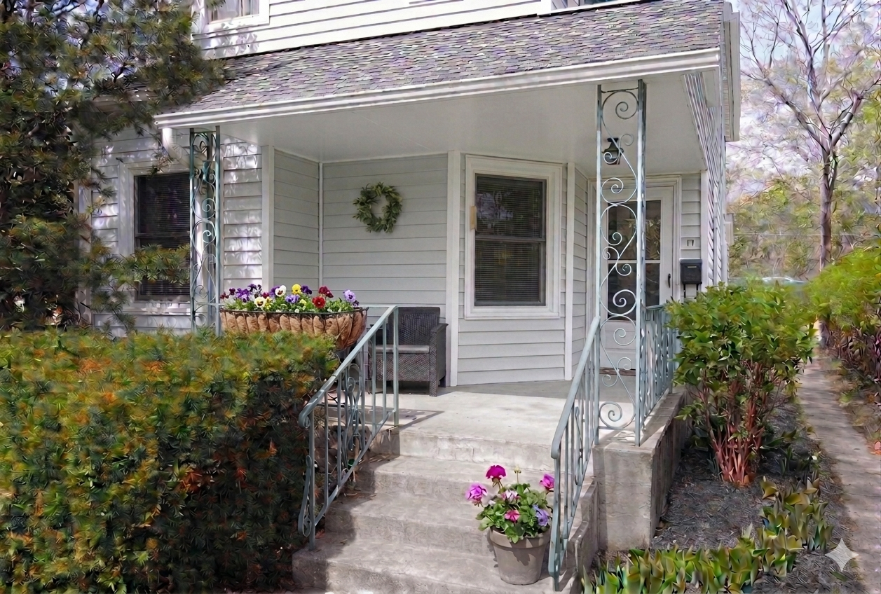 Welcome home to 11 Ludlow Avenue in St. Anthony Park!