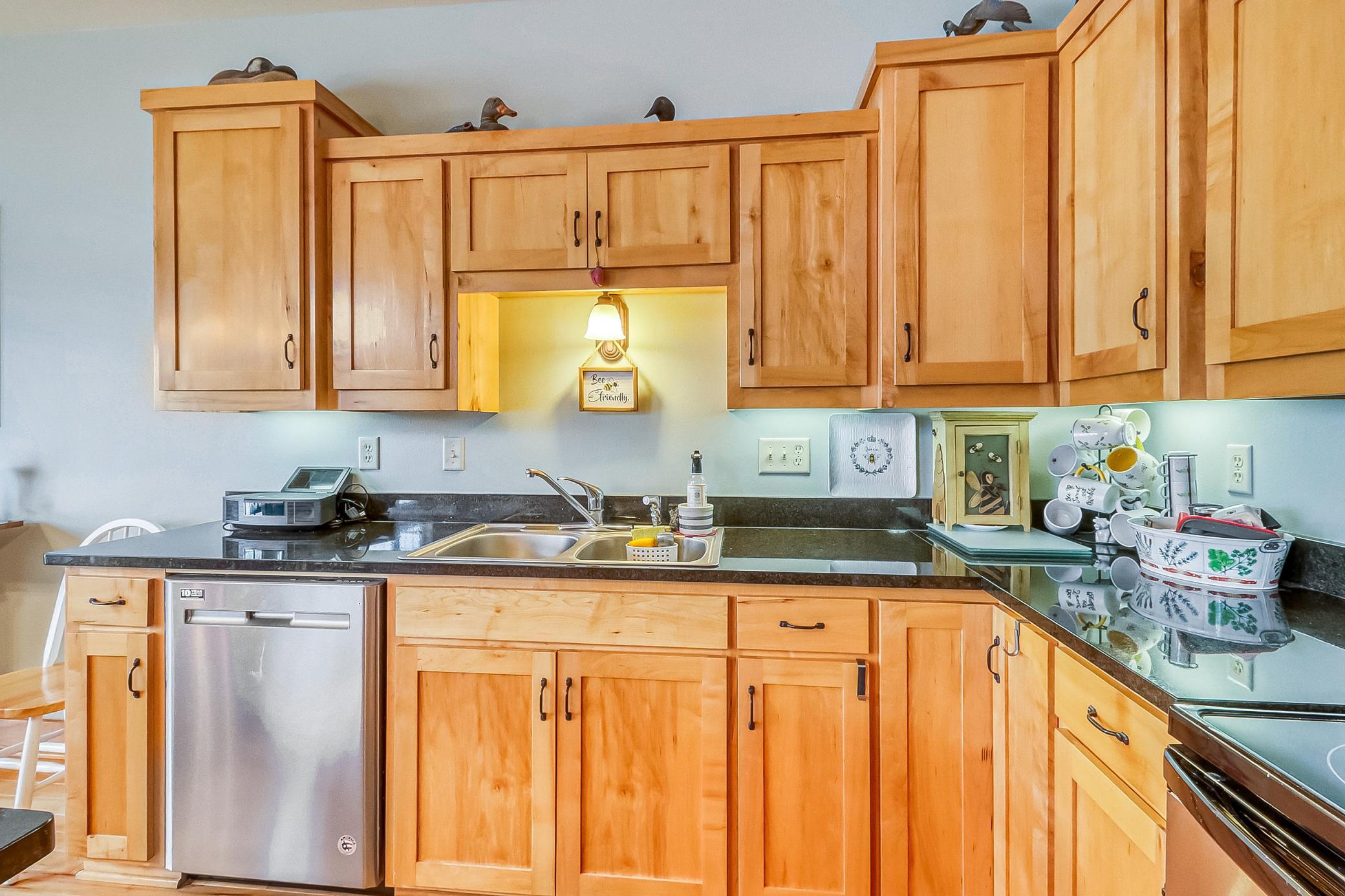 Kitchen1_5-3264.jpeg