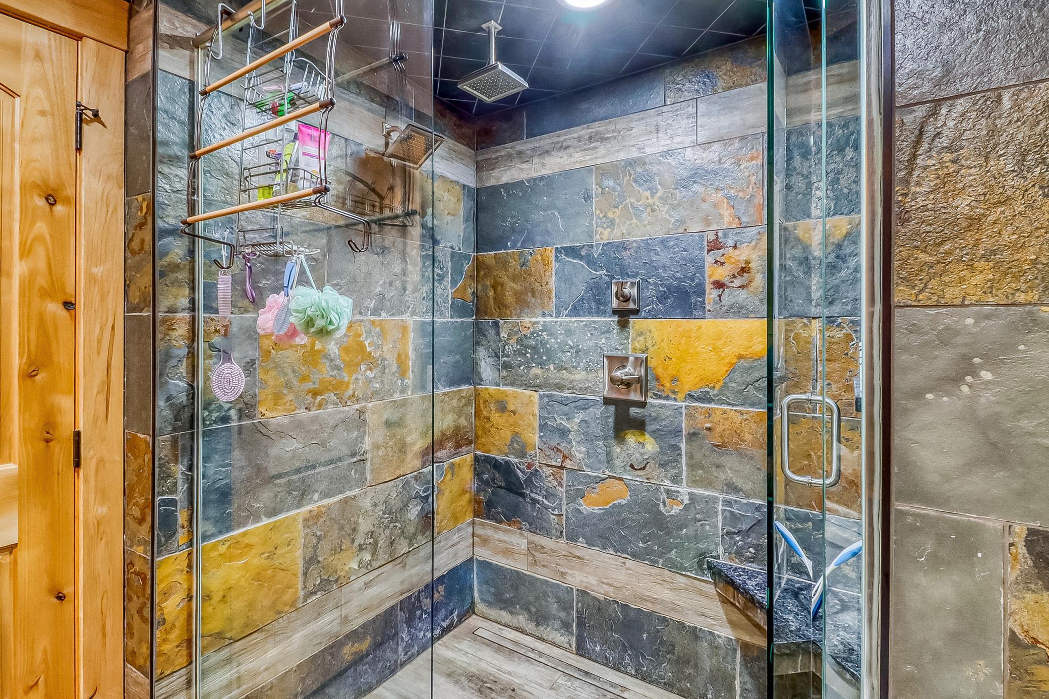 Basement Bathroom1_4-3264.jpeg