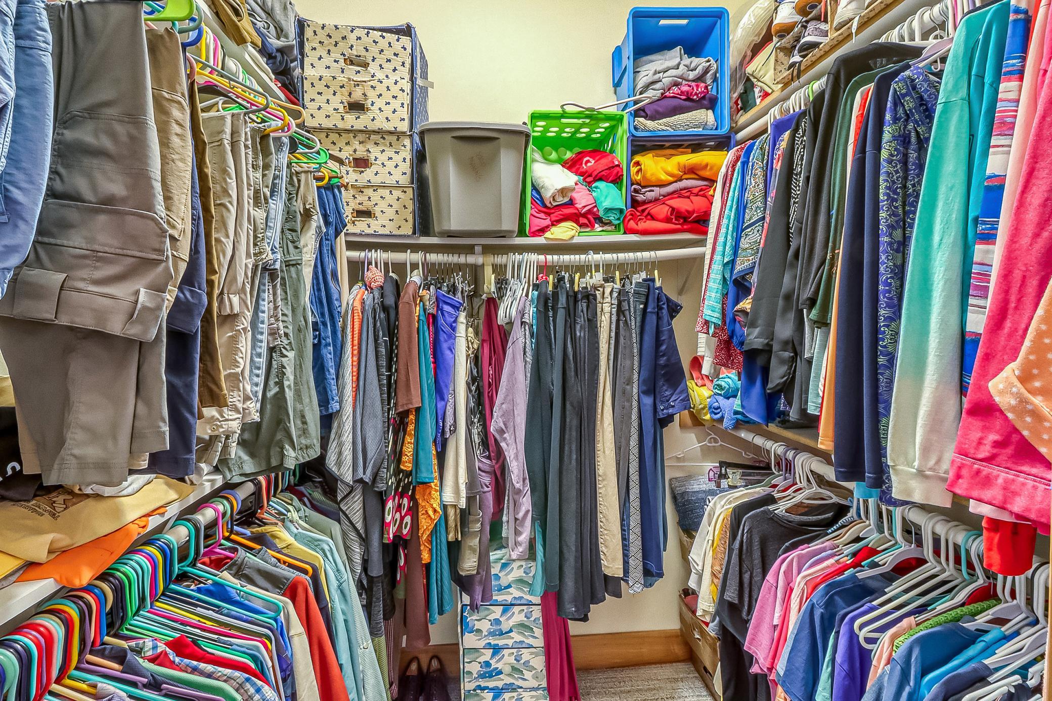 Primary Closet1_1-3264.jpeg