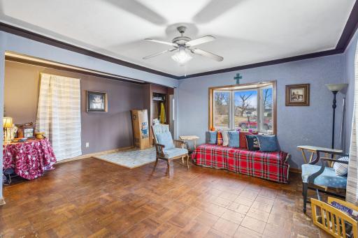 117 W Van Dusen Street, Springfield, MN 56087