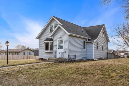 117 W Van Dusen Street, Springfield, MN 56087