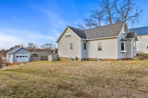 117 W Van Dusen Street, Springfield, MN 56087