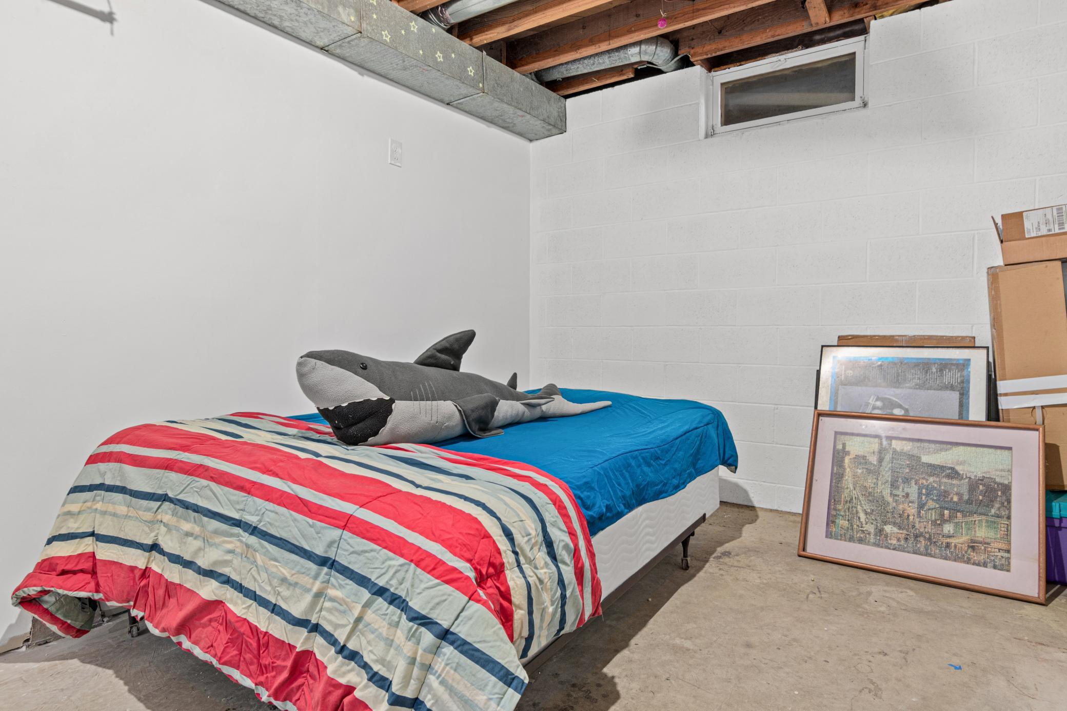 Partial finished room /office in basement (No egress in this room)
