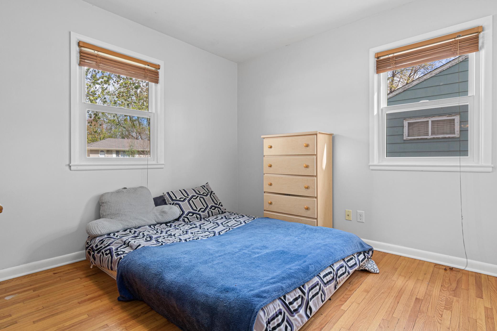 2nd bedroom