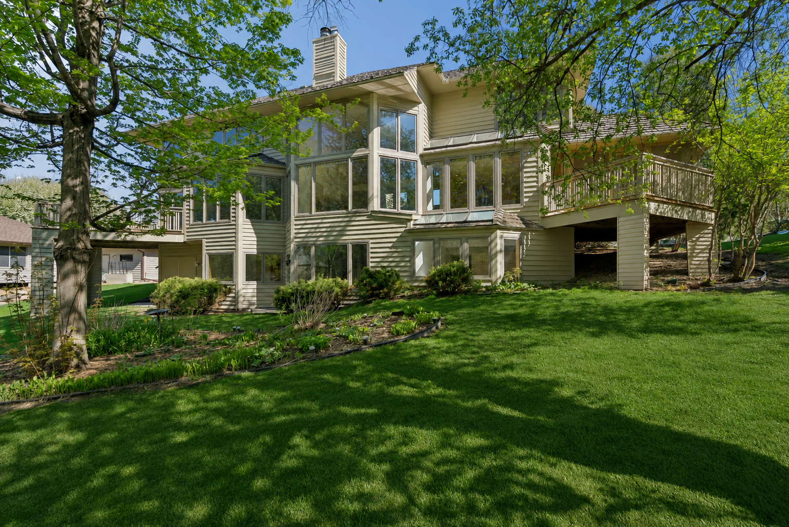 Welcome home to 782 Evergreen Knolls in Mendota Heights, MN