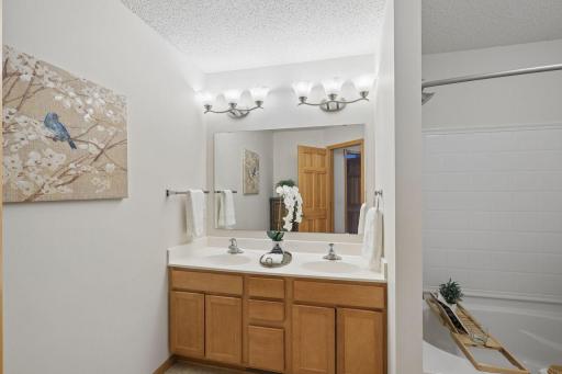 4583 Blaine Avenue, 1504, Inver Grove Heights, MN 55076