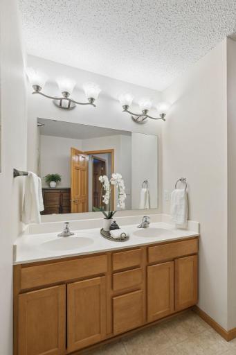 4583 Blaine Avenue, 1504, Inver Grove Heights, MN 55076