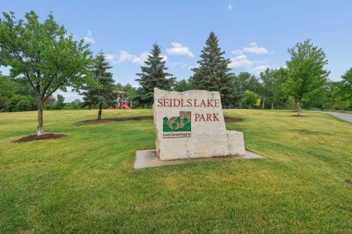 A short walk to a great park and green space!