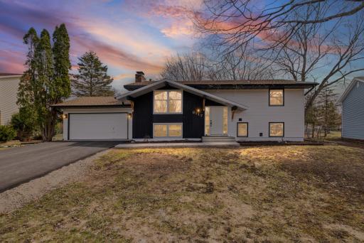 9117 31st Avenue N, Minneapolis, MN 55427