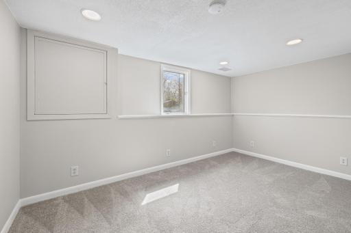 9117 31st Avenue N, Minneapolis, MN 55427