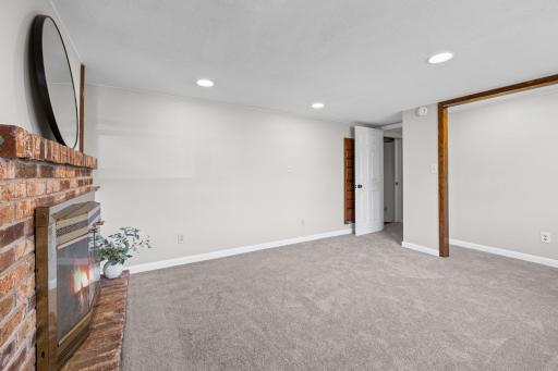9117 31st Avenue N, Minneapolis, MN 55427