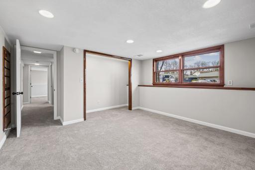 9117 31st Avenue N, Minneapolis, MN 55427
