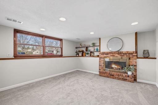 9117 31st Avenue N, Minneapolis, MN 55427