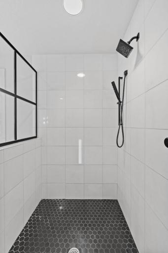 113-web-or-mls-769 Woodland Hill Ct-113.jpg