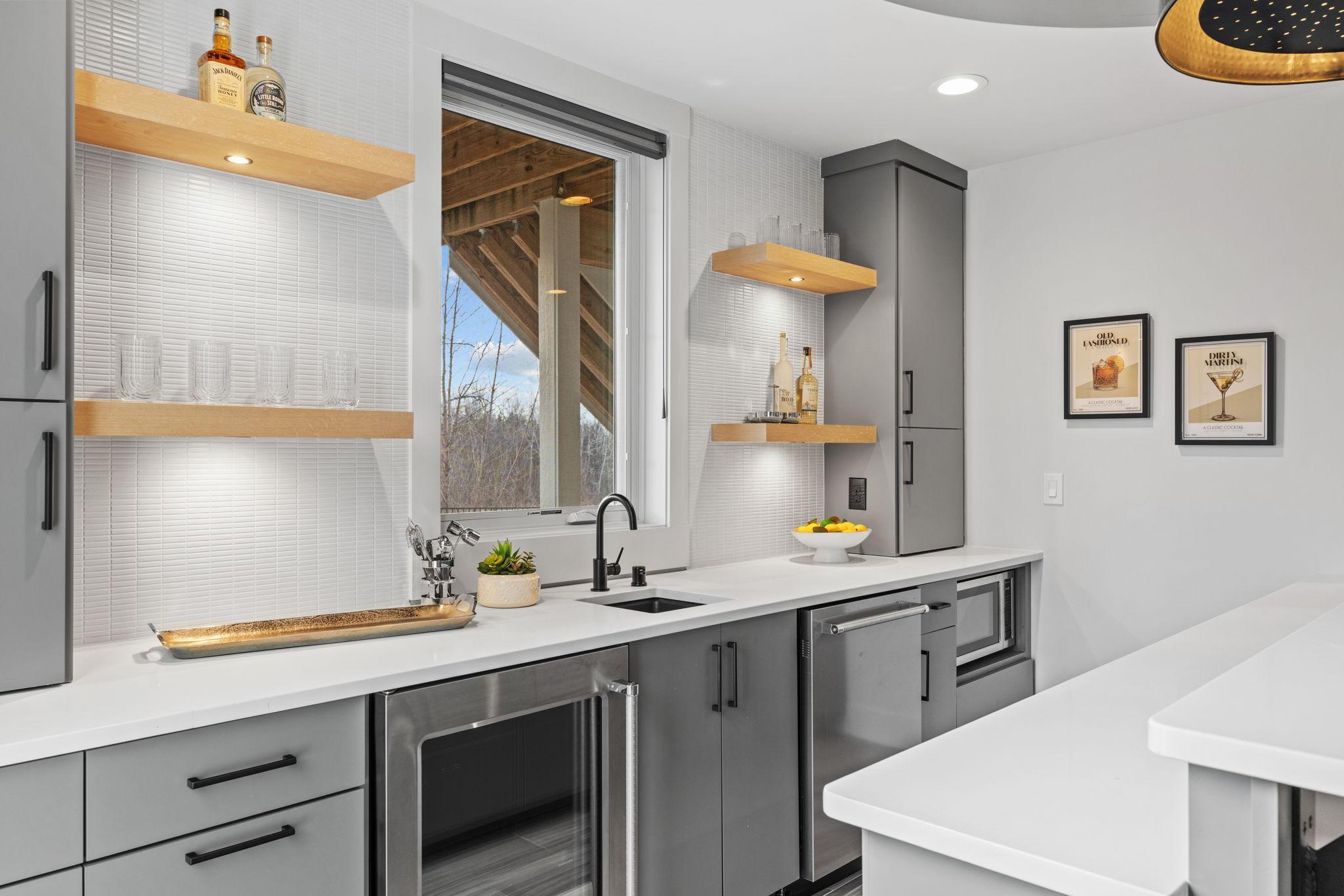 123-web-or-mls-769 Woodland Hill Ct-123.jpg