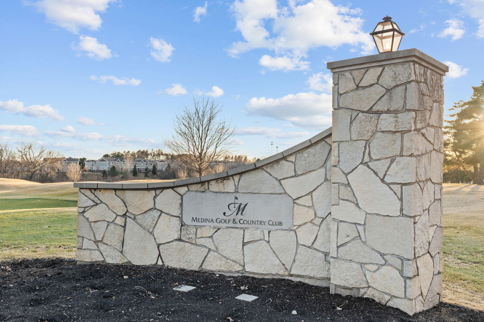 13-web-or-mls-769 Woodland Hill Ct-13.jpg