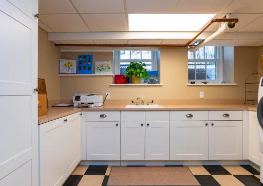 789 Lincoln Avenue, Saint Paul, MN 55105