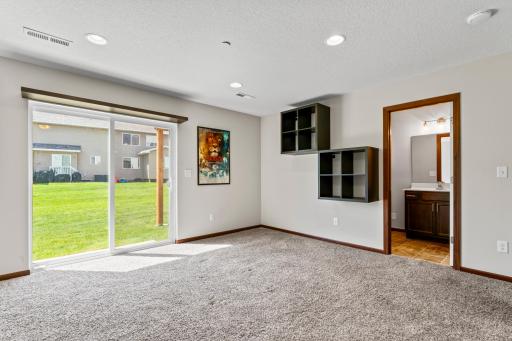 5104 61st Street NW, Rochester, MN 55901