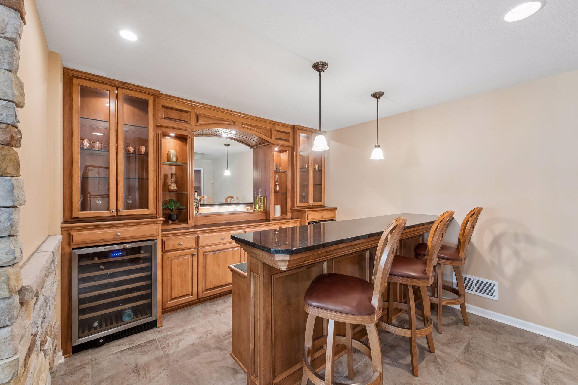 Custom wet bar w. a wine fridge