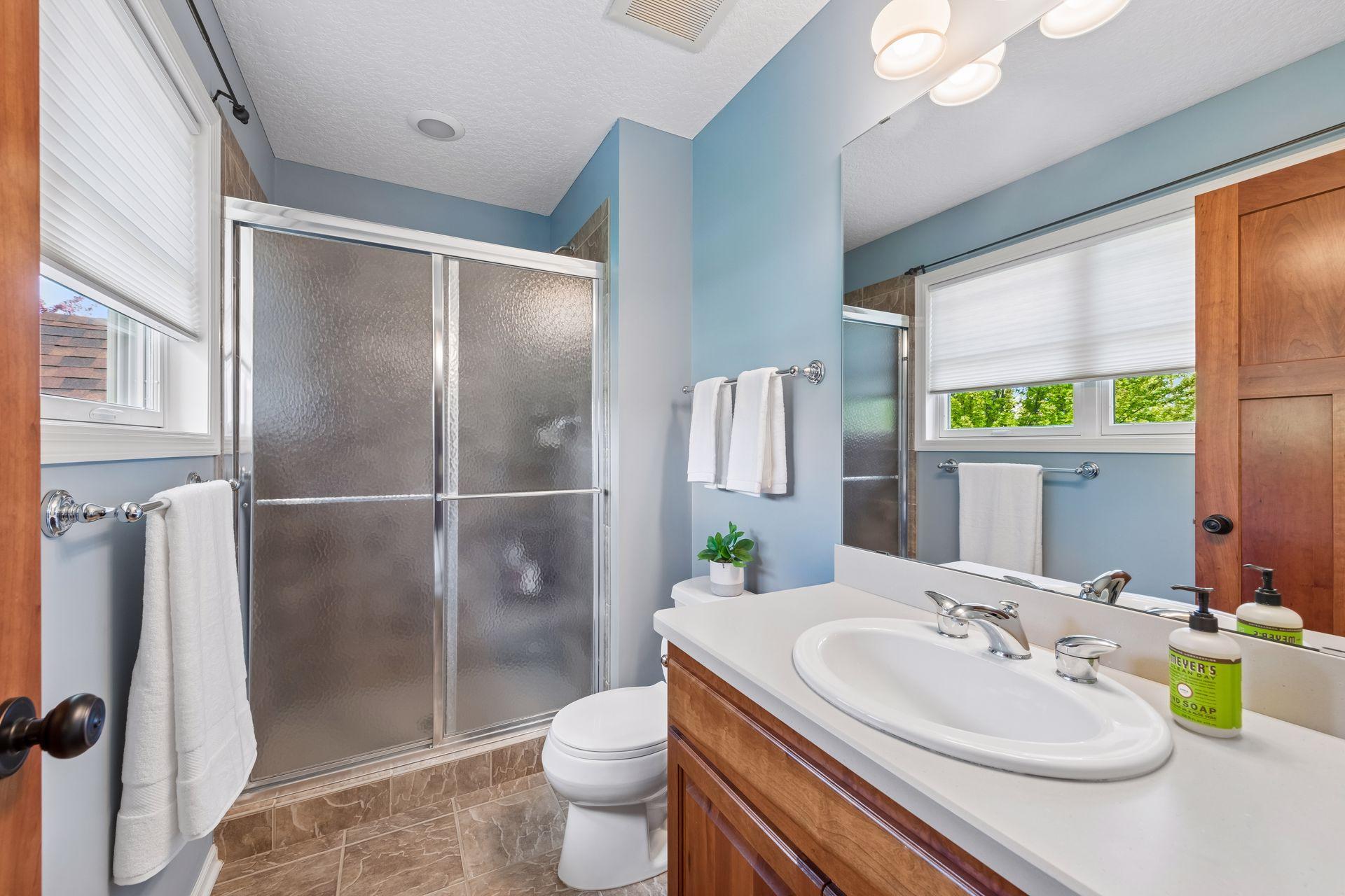 Private ensuite bathroom