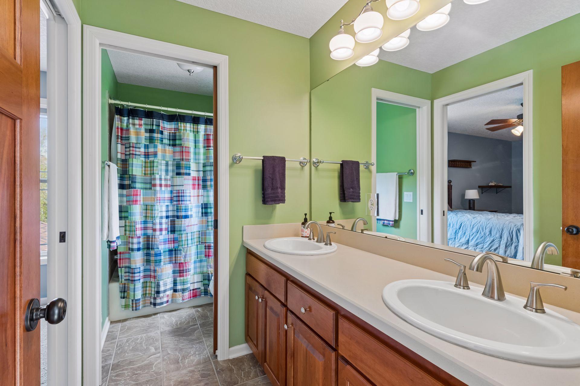 Jack & Jill bathroom